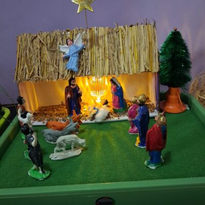 Christmas Crib & Decorative Arch for Sale