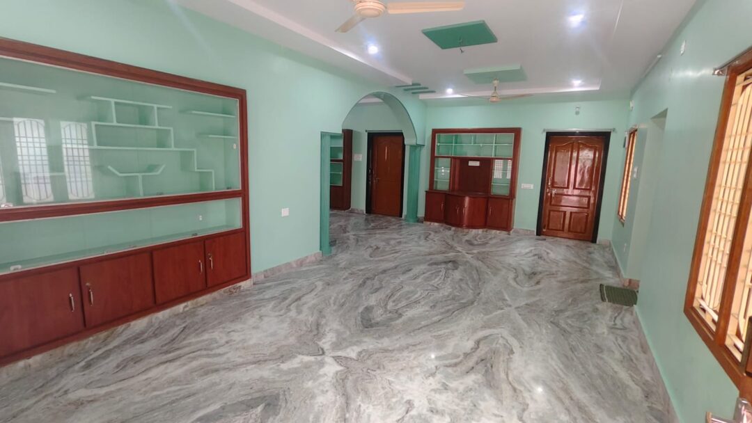 House for Rental / Commercial