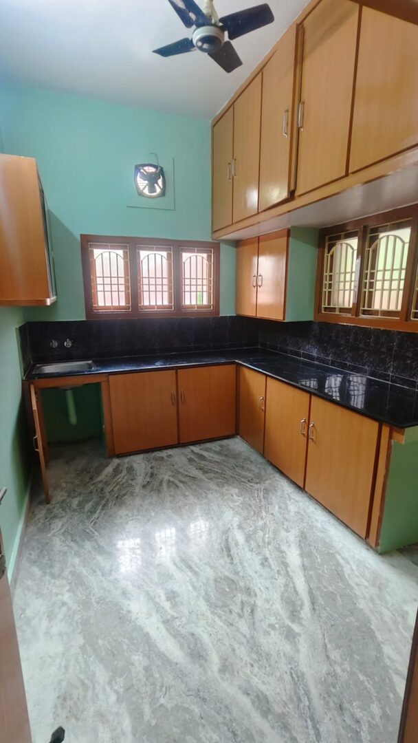 House for Rental / Commercial