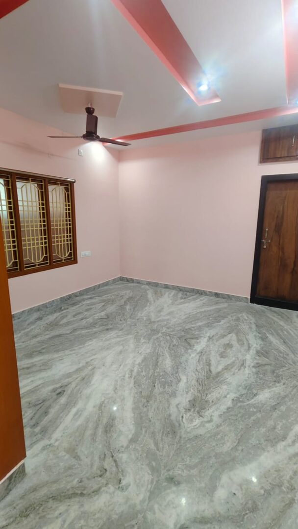 House for Rental / Commercial